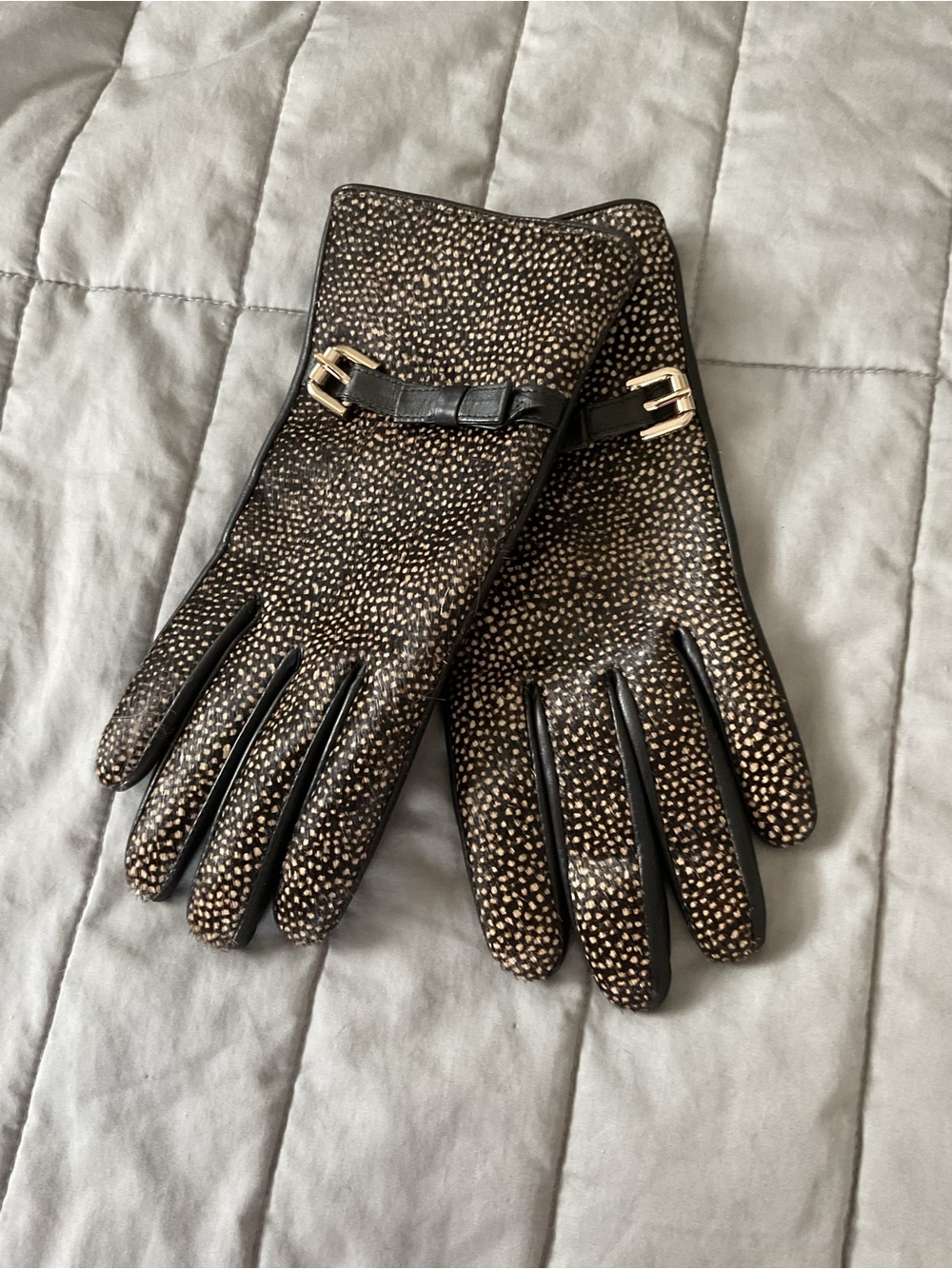 COLE HAAN Leather Gloves with Buckle Detail